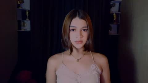 queen lux online show from 05-07-26, 04:01