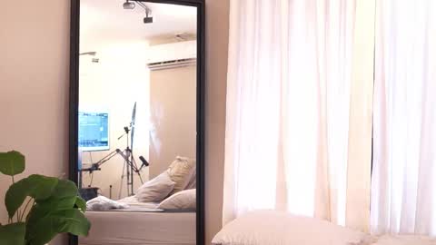 Luxa  online show from 04-08-26, 01:00