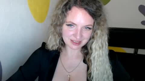 Donna online show from 06-13-26, 07:01
