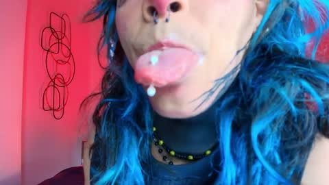 Luxiel 3 online show from 05-23-26, 10:03