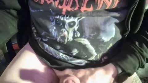 Snapshot of luxiferr666 chatting on 03-06-25, 07:10 belzebubs online show from 03-06-25, 07:10