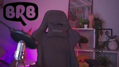 Ray online show from 01-13-25, 05:44