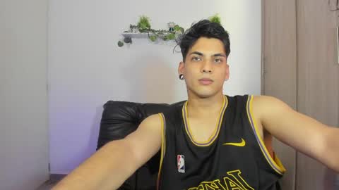 Snapshot of luxrx chatting on 04-28-26, 06:13 luxrx online show from 04-28-26, 06:13