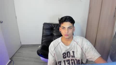 Snapshot of luxrx chatting on 05-30-26, 07:22 luxrx online show from 05-30-26, 07:22