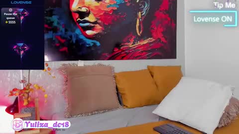 Snapshot of luxury_woman_ chatting on 03-09-25, 01:14    online show from 03-09-25, 01:14