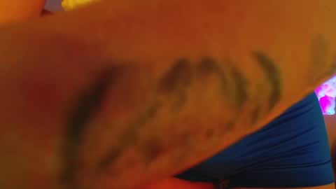 Liss online show from 04-22-26, 01:01