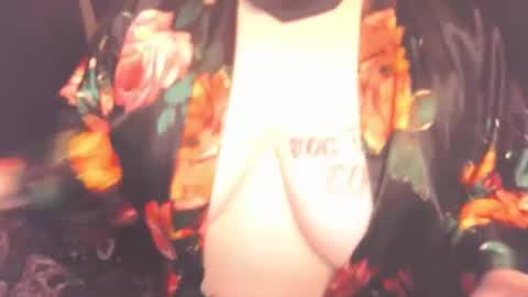 LuxxxInteriorr online show from 01-09-25, 03:04