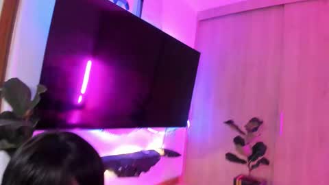 Snapshot of luxyshy chatting on 10-27-25, 03:05 Lucy and Kristhy online show from 10-27-25, 03:05