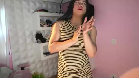 Snapshot of luz_celeste_ chatting on 06-03-26, 10:15 Luz online show from 06-03-26, 10:15