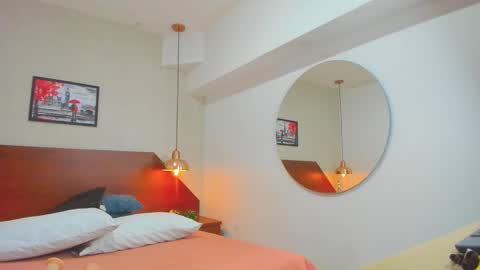 Snapshot of luz_mia1 chatting on 10-28-25, 11:58 Luz online show from 10-28-25, 11:58