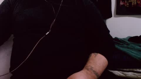 Snapshot of lvcifer_ chatting on 12-08-24, 10:30 ayoo online show from 12-08-24, 10:30