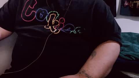 Snapshot of lvcifer_ chatting on 01-03-25, 05:10 ayoo online show from 01-03-25, 05:10