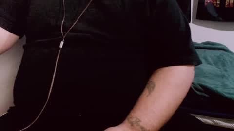 Snapshot of lvcifer_ chatting on 01-08-25, 11:21 ayoo online show from 01-08-25, 11:21