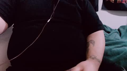 Snapshot of lvcifer_ chatting on 01-25-25, 01:32 ayoo online show from 01-25-25, 01:32