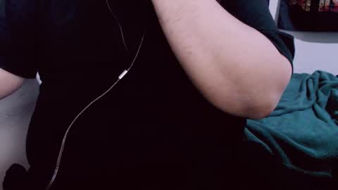 Snapshot of lvcifer_ chatting on 01-26-25, 06:06 ayoo online show from 01-26-25, 06:06