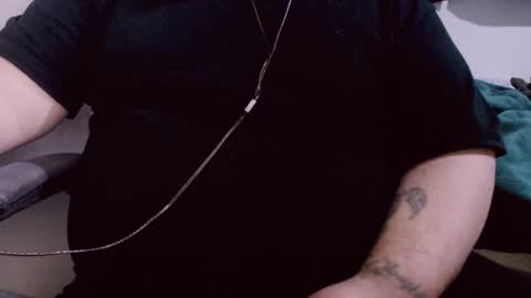 Snapshot of lvcifer_ chatting on 01-28-25, 02:32 ayoo online show from 01-28-25, 02:32