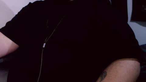 Snapshot of lvcifer_ chatting on 02-24-25, 11:10 ayoo online show from 02-24-25, 11:10