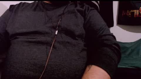 Snapshot of lvcifer_ chatting on 03-11-25, 07:04 ayoo online show from 03-11-25, 07:04