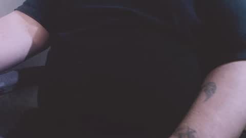 Snapshot of lvcifer_ chatting on 09-21-25, 11:50 ayoo online show from 09-21-25, 11:50