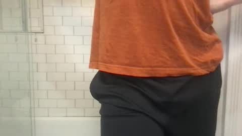 lvguynextdoor440656 online show from 04-01-26, 12:33