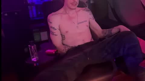 Snapshot of lwooda chatting on 10-18-25, 09:54 lwooda online show from 10-18-25, 09:54