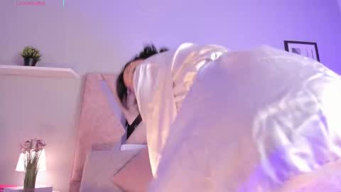 Snapshot of lyalee chatting on 12-02-25, 07:42 Lya Lee online show from 12-02-25, 07:42