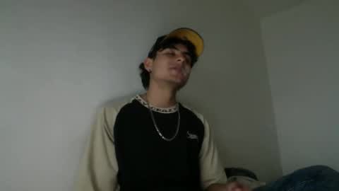 Lyan online show from 11-21-25, 01:10