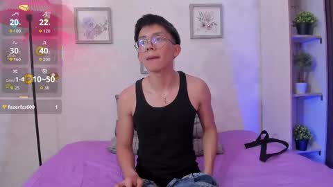 Snapshot of lyan_twink chatting on 09-29-25, 07:51 Lyan online show from 09-29-25, 07:51