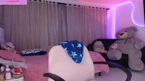 Lyann  online show from 10-22-25, 02:45