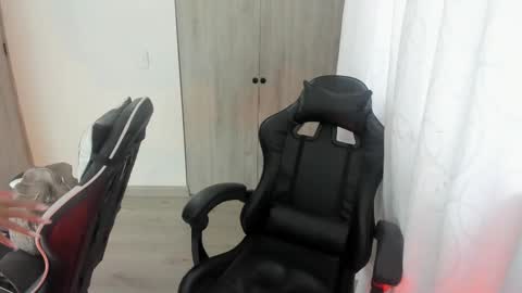 Lyanna online show from 11-14-25, 12:15