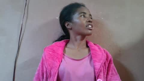 lydie856696 online show from 07-08-26, 08:52