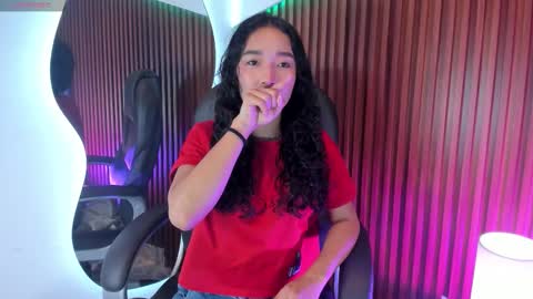 Lyhana Lee online show from 10-07-25, 12:24