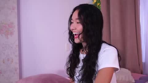 Lyhana Lee online show from 04-26-26, 01:53