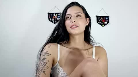 lyla online show from 11-17-25, 03:23