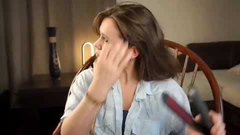 Snapshot of lyle_art chatting on 03-10-25, 04:28 hi im Lyle online show from 03-10-25, 04:28