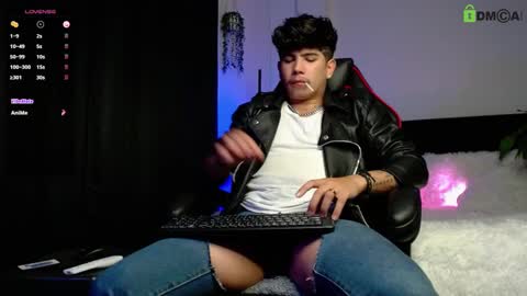 Lyle Bennett Freelance Model online show from 09-13-25, 12:49