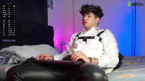 Lyle Bennett Freelance Model online show from 10-26-25, 10:54