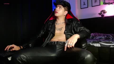 Lyle Bennett Freelance Model online show from 04-16-26, 11:55