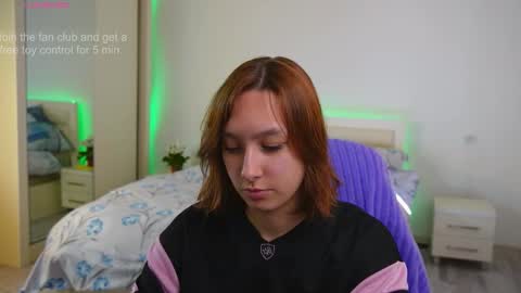 Lylian online show from 10-12-25, 07:07