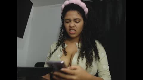 lylii_evans online show from 02-24-25, 05:00