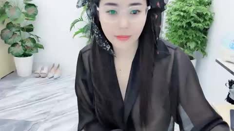 Snapshot of lyly_sweet97 chatting on 10-17-25, 02:15 lyly_sweet97 online show from 10-17-25, 02:15