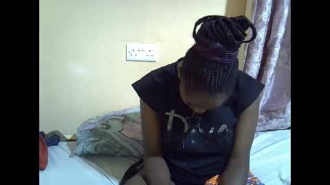 Snapshot of lyn_anna chatting on 09-13-25, 08:08 lyn_anna online show from 09-13-25, 08:08