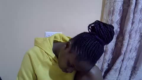 Snapshot of lyn_anna chatting on 09-29-25, 07:08 lyn_anna online show from 09-29-25, 07:08