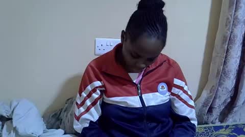 Snapshot of lyn_anna chatting on 10-13-25, 07:58 lyn_anna online show from 10-13-25, 07:58