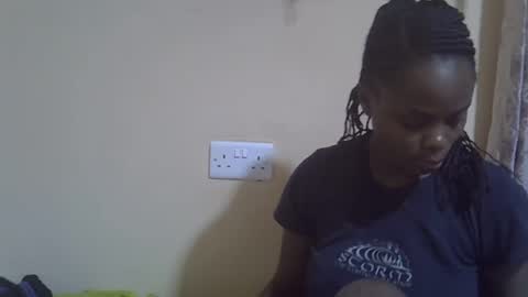 Snapshot of lyn_anna chatting on 12-14-25, 08:52 lyn_anna online show from 12-14-25, 08:52