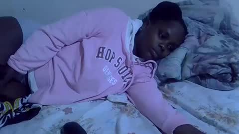 Snapshot of lyn_anna chatting on 04-29-26, 06:25 lyn_anna online show from 04-29-26, 06:25