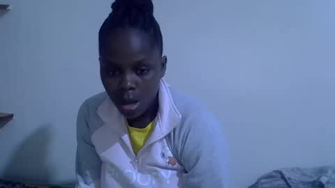 Snapshot of lyn_anna chatting on 05-15-26, 11:01 lyn_anna online show from 05-15-26, 11:01