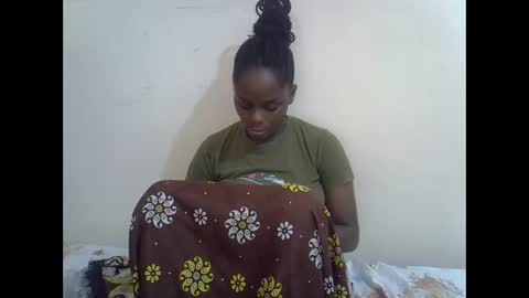 Snapshot of lyn_anna chatting on 05-30-26, 11:40 lyn_anna online show from 05-30-26, 11:40