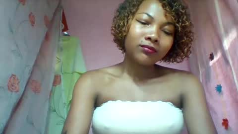 lyndah19 online show from 02-06-26, 07:34