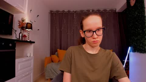 Sara online show from 01-31-25, 10:21